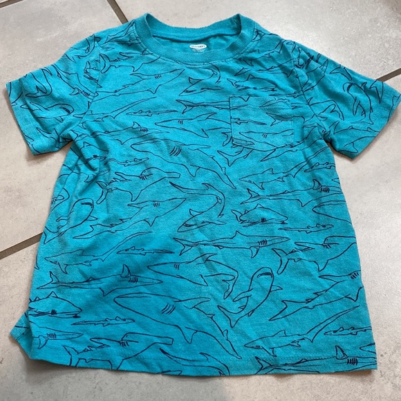 Bundle of 4 boys t-shirts, size 4T - Picture 5 of 8